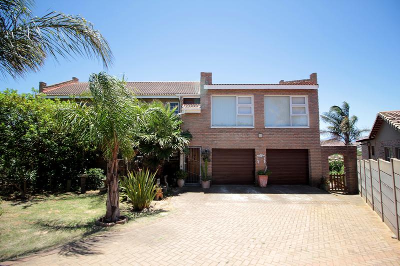 4 Bedroom Property for Sale in Hartenbos Heuwels Western Cape